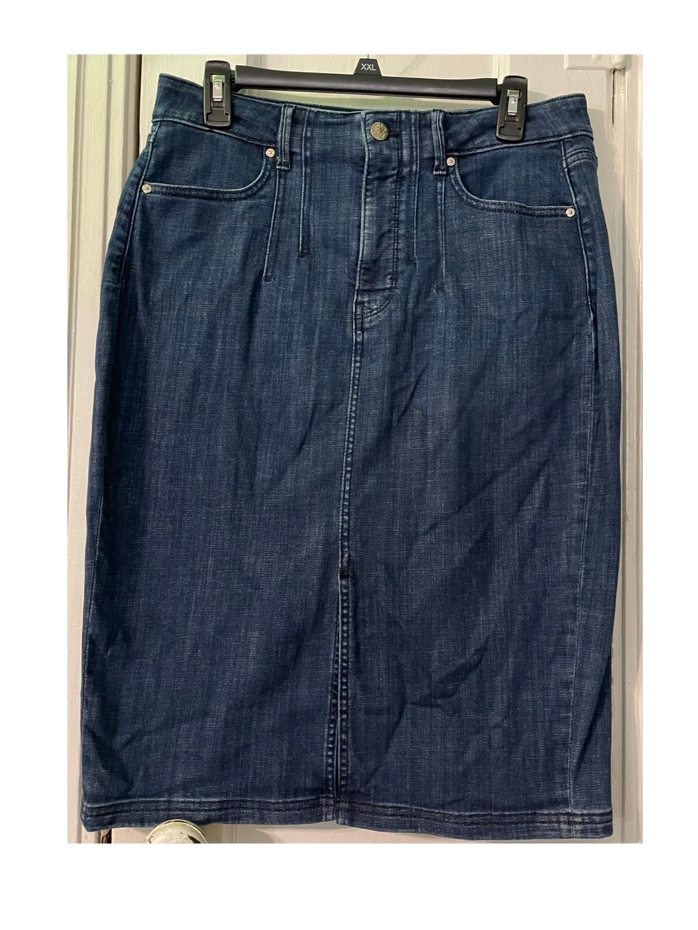 EUC White House Black Market Dark Blue Denim Pencil Skirt